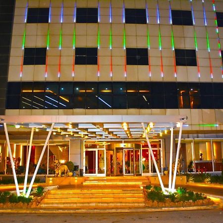 Gratus Hotel Erbil Buitenkant foto