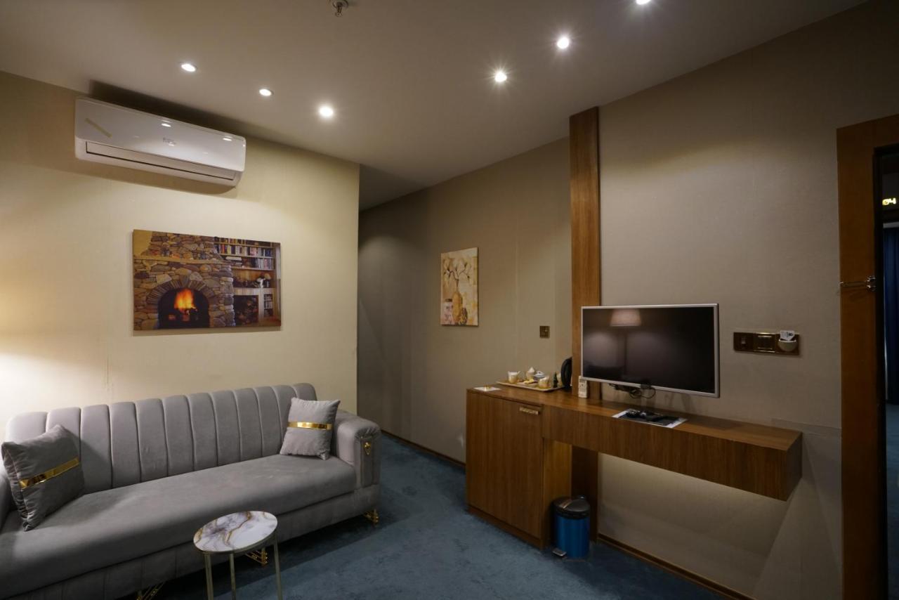 Gratus Hotel Erbil Buitenkant foto